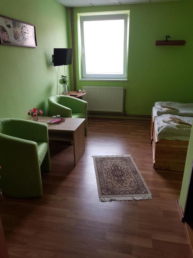Fan Fan Penzion Rožňava 外观 照片